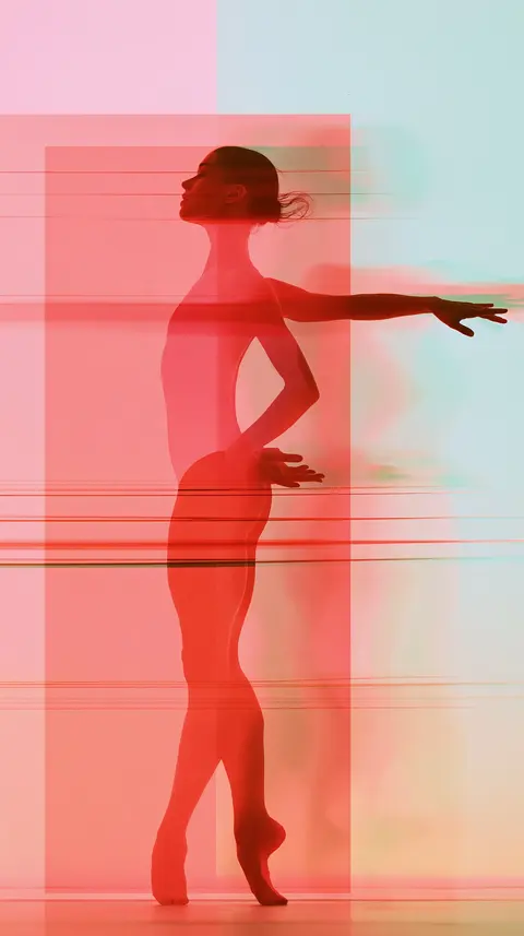 珊瑚线条中的舞蹈剪影 / contemporary dancer standing in a quiet balanced pose, one arm extended · Portrait